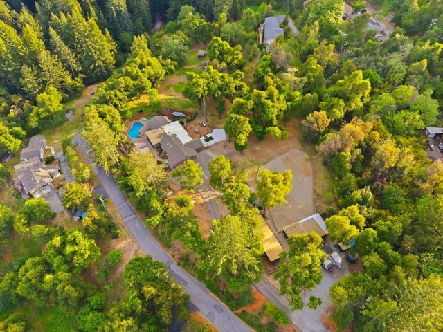 22108 Call Of The Wild Road, Los Gatos, CA 95033
