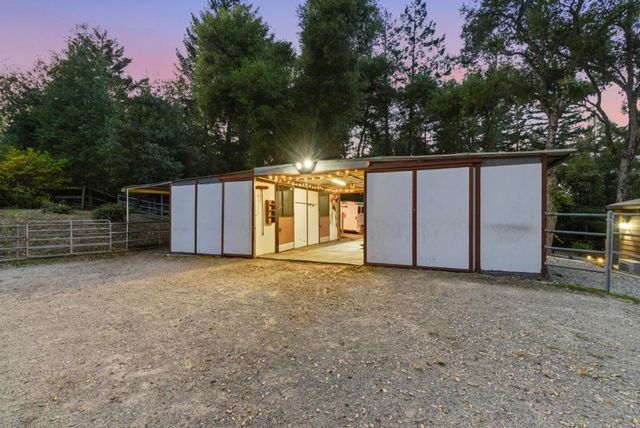 22108 Call Of The Wild Road, Los Gatos, CA 95033