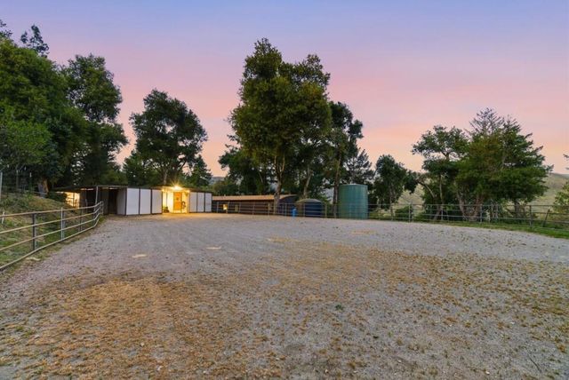 22108 Call Of The Wild Road, Los Gatos, CA 95033