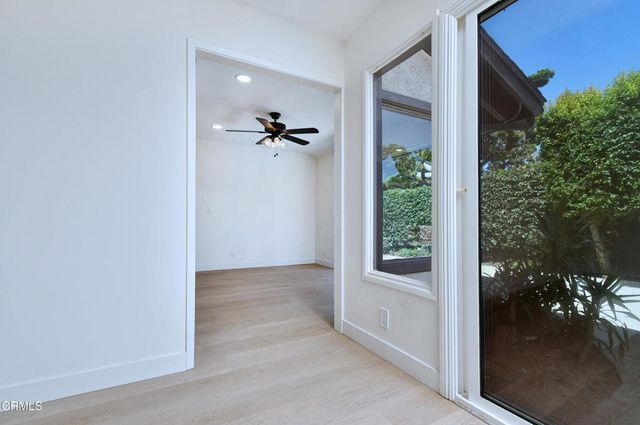 963 Palmer Avenue, Camarillo, CA 93010