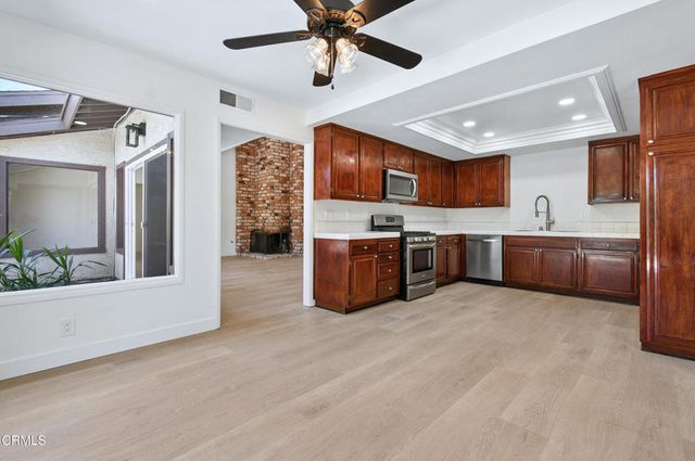 963 Palmer Avenue, Camarillo, CA 93010