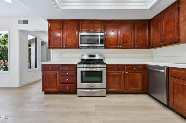 963 Palmer Avenue, Camarillo, CA 93010