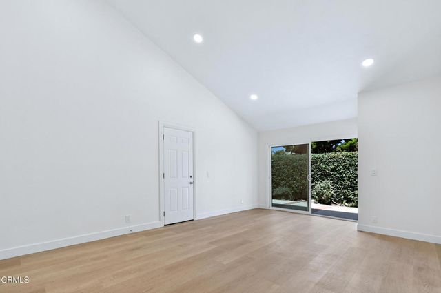 963 Palmer Avenue, Camarillo, CA 93010