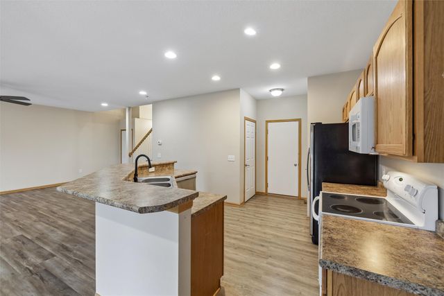 10026 Bayern Lane, Johnston, IA 50131