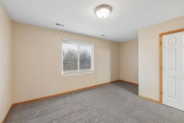 10026 Bayern Lane, Johnston, IA 50131