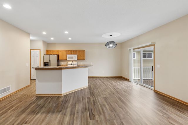 10026 Bayern Lane, Johnston, IA 50131