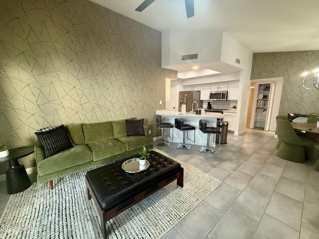 10367 E WOOD Drive, Scottsdale, AZ 85260