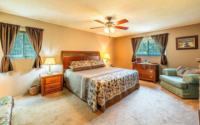 2082 S Santa Carla Drive, Green Valley, AZ 85614