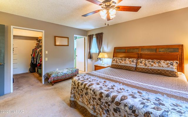 2082 S Santa Carla Drive, Green Valley, AZ 85614