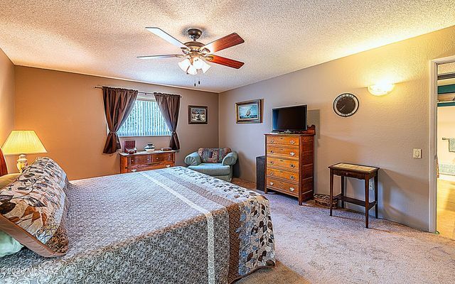 2082 S Santa Carla Drive, Green Valley, AZ 85614