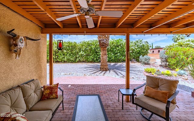 2082 S Santa Carla Drive, Green Valley, AZ 85614