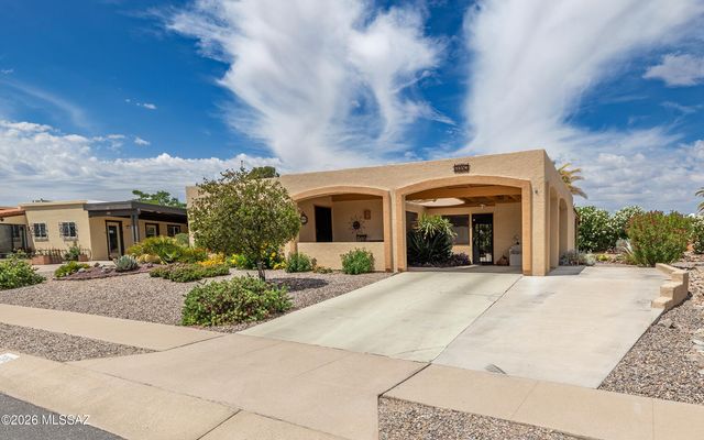 2082 S Santa Carla Drive, Green Valley, AZ 85614