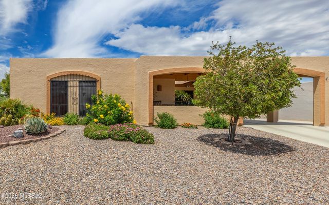 2082 S Santa Carla Drive, Green Valley, AZ 85614