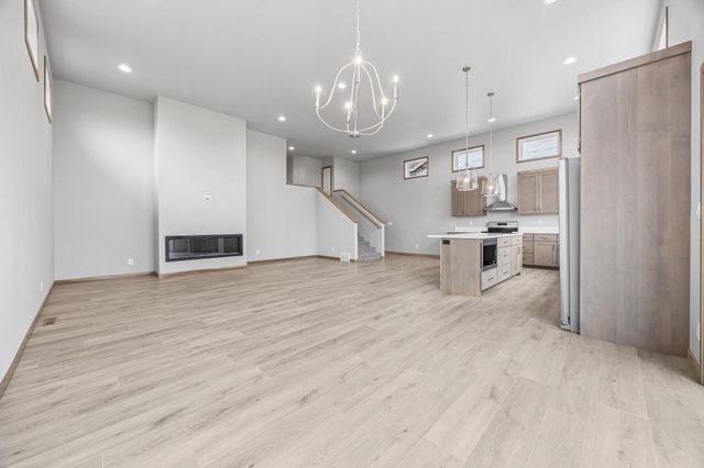 973 61st Avenue W, West Fargo, ND 58078