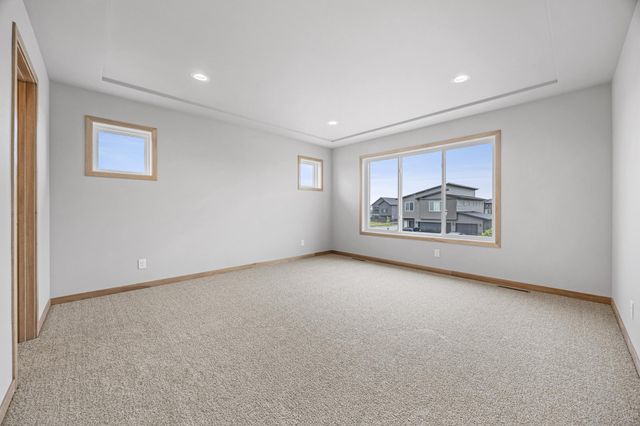 973 61st Avenue W, West Fargo, ND 58078