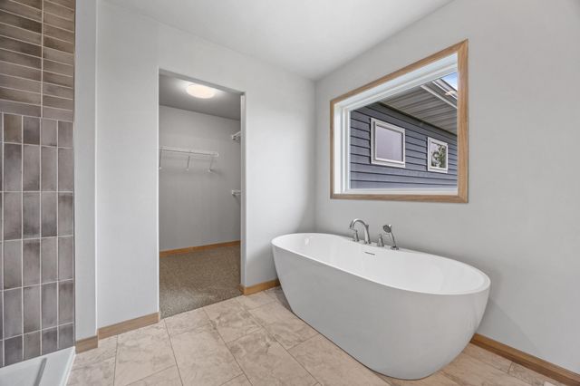 973 61st Avenue W, West Fargo, ND 58078