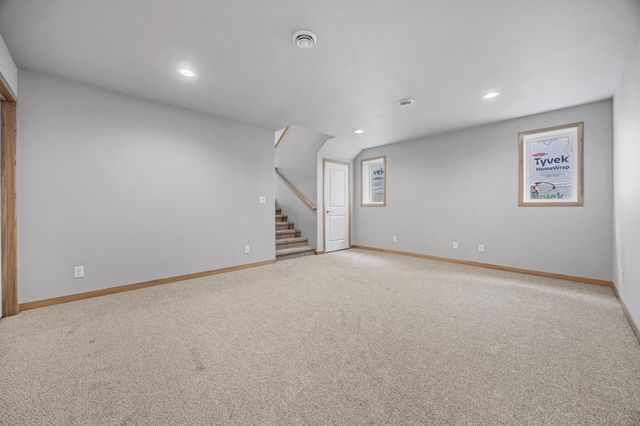 973 61st Avenue W, West Fargo, ND 58078