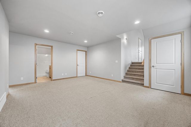 973 61st Avenue W, West Fargo, ND 58078