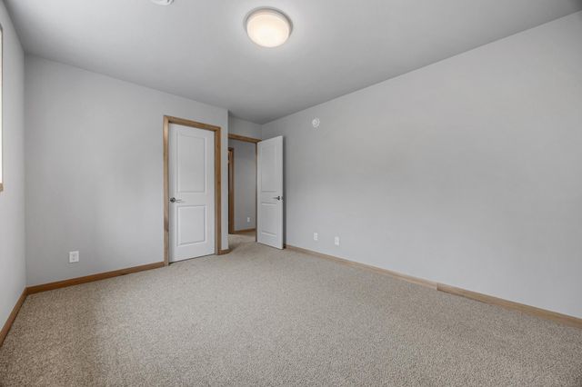 973 61st Avenue W, West Fargo, ND 58078