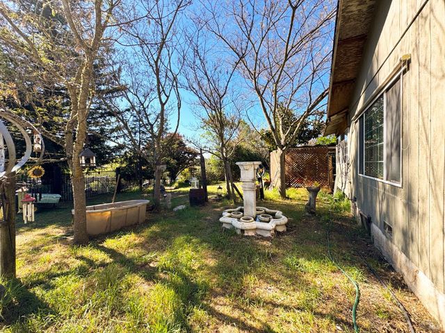 3997 Eastside Calpella Rd, Ukiah, CA 95482