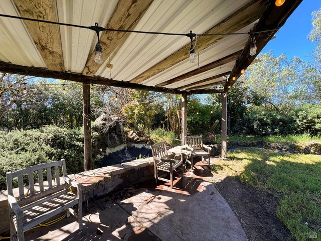 3997 Eastside Calpella Rd, Ukiah, CA 95482