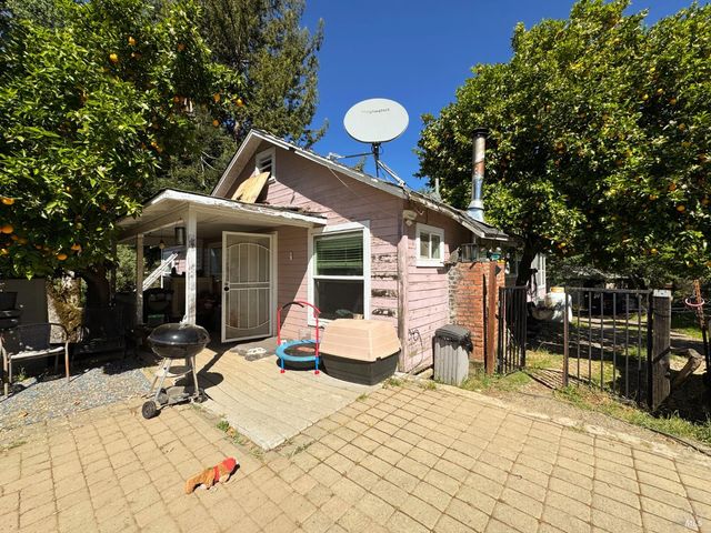 3997 Eastside Calpella Rd, Ukiah, CA 95482