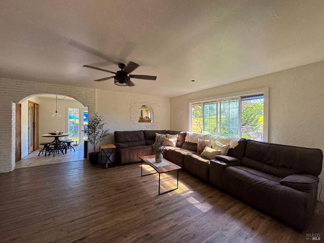 3997 Eastside Calpella Rd, Ukiah, CA 95482