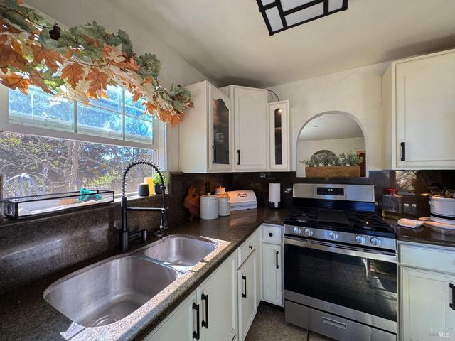 3997 Eastside Calpella Rd, Ukiah, CA 95482