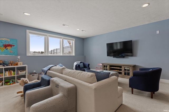 4738 Portside Drive, South Bend, IN 46628