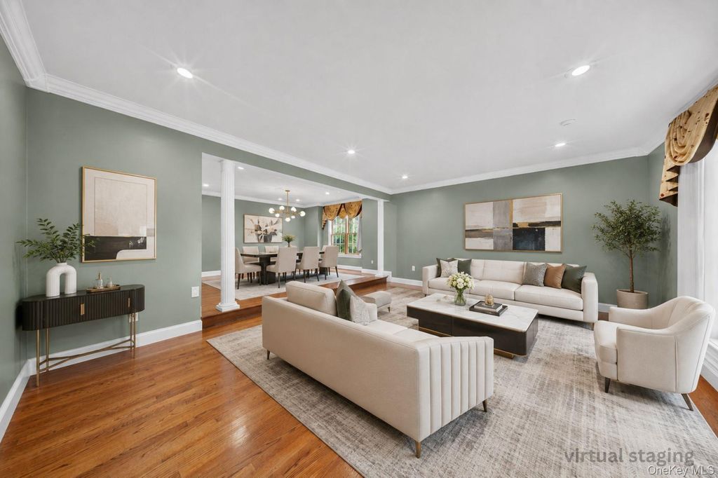 40 Bristol Drive, Manhasset, NY 11030 — photo 5