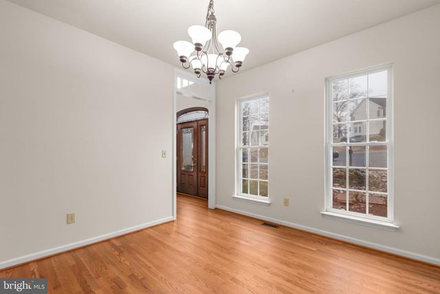 1010 ROBERTS CT, Fredericksburg, VA 22401