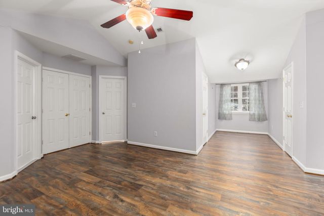 1010 ROBERTS CT, Fredericksburg, VA 22401