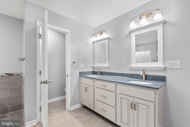 1010 ROBERTS CT, Fredericksburg, VA 22401