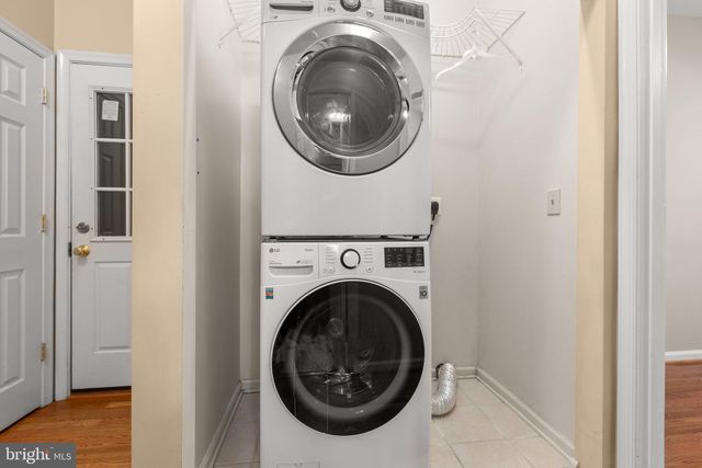 1010 ROBERTS CT, Fredericksburg, VA 22401