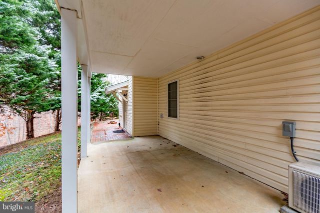 1010 ROBERTS CT, Fredericksburg, VA 22401