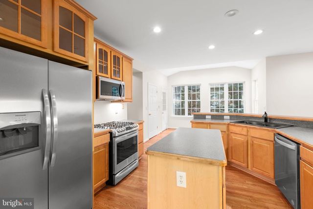 1010 ROBERTS CT, Fredericksburg, VA 22401