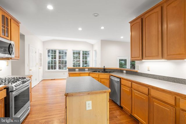 1010 ROBERTS CT, Fredericksburg, VA 22401