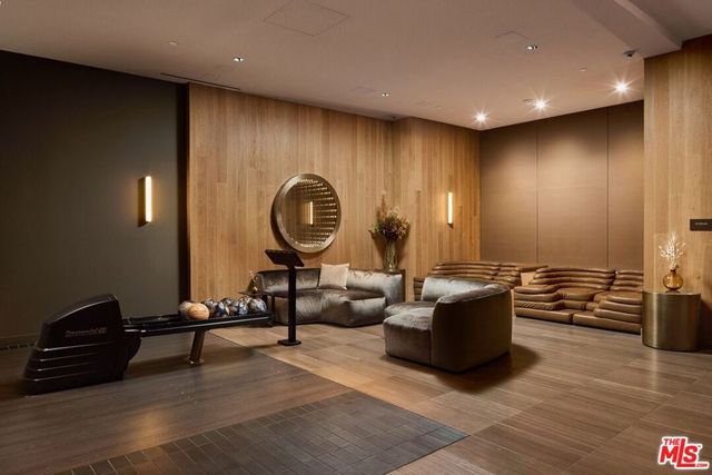 702 N Doheny Drive TH25, West Hollywood, CA 90069