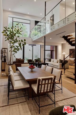 702 N Doheny Drive TH25, West Hollywood, CA 90069