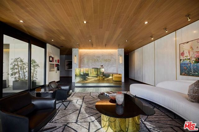 702 N Doheny Drive TH25, West Hollywood, CA 90069