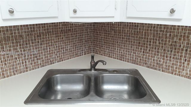 1540 NE 191st St 244, Miami, FL 33179