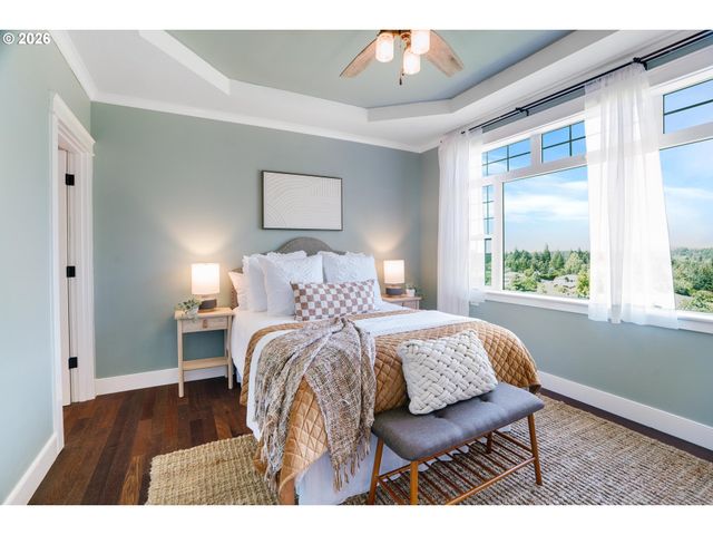 18266 S HOLLY Ln, Oregon City, OR 97045