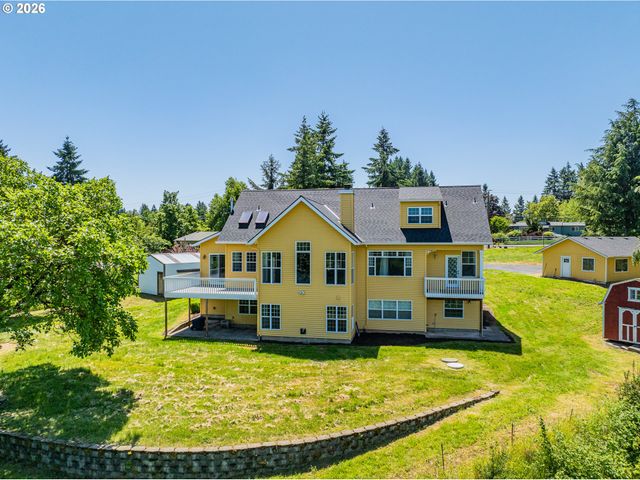 18266 S HOLLY Ln, Oregon City, OR 97045