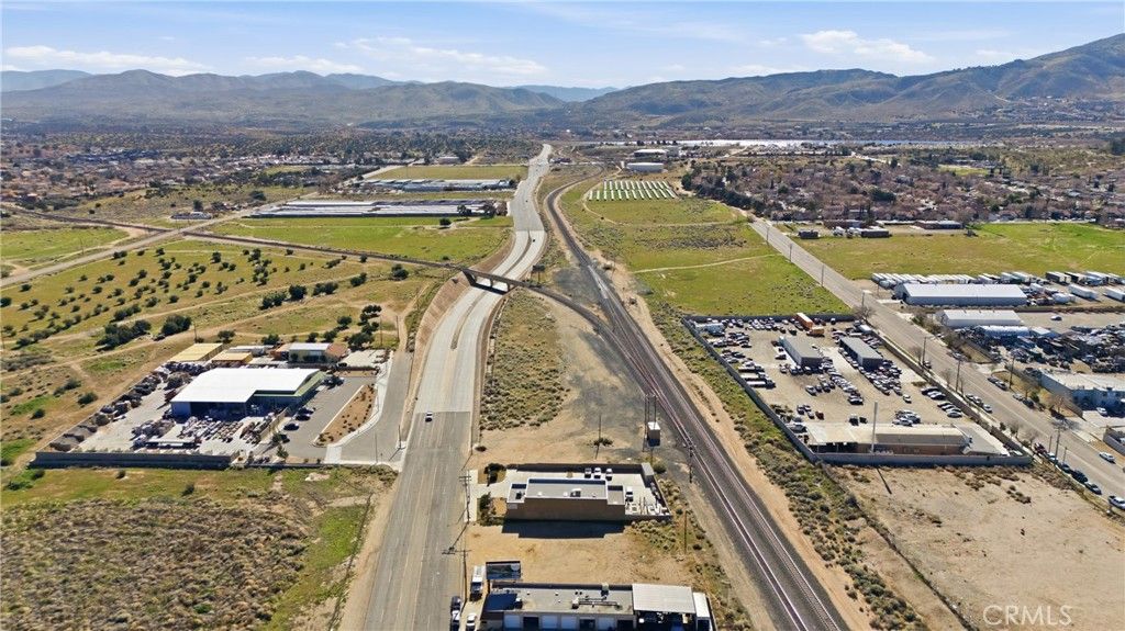 Image 15 of property listing at 0 Sierra Hwy, Palmdale, CA 93550