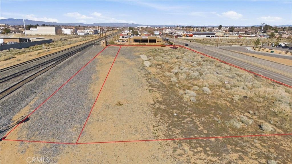 Image 2 of property listing at 0 Sierra Hwy, Palmdale, CA 93550