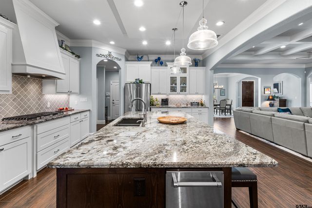 1111 Cambridge Bend, Tyler, TX 75703