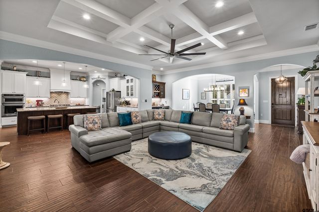 1111 Cambridge Bend, Tyler, TX 75703