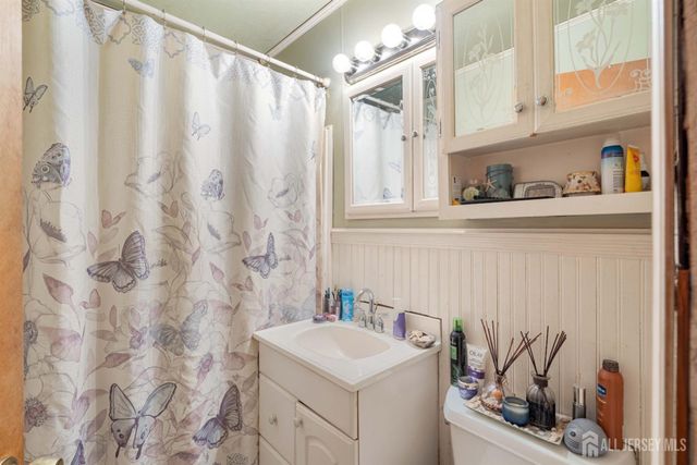 81 Larch Street, Port Reading, NJ 07064