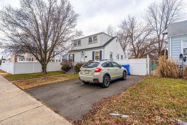 81 Larch Street, Port Reading, NJ 07064