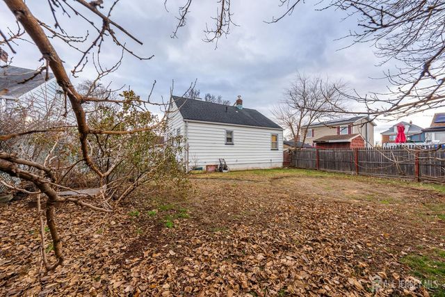 81 Larch Street, Port Reading, NJ 07064